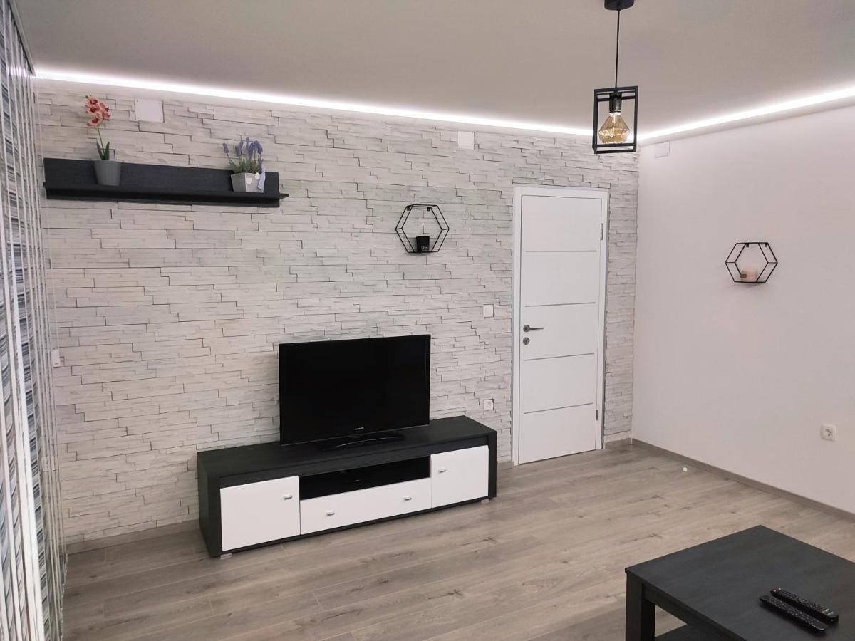 Apartman Levi Pula Exteriör bild