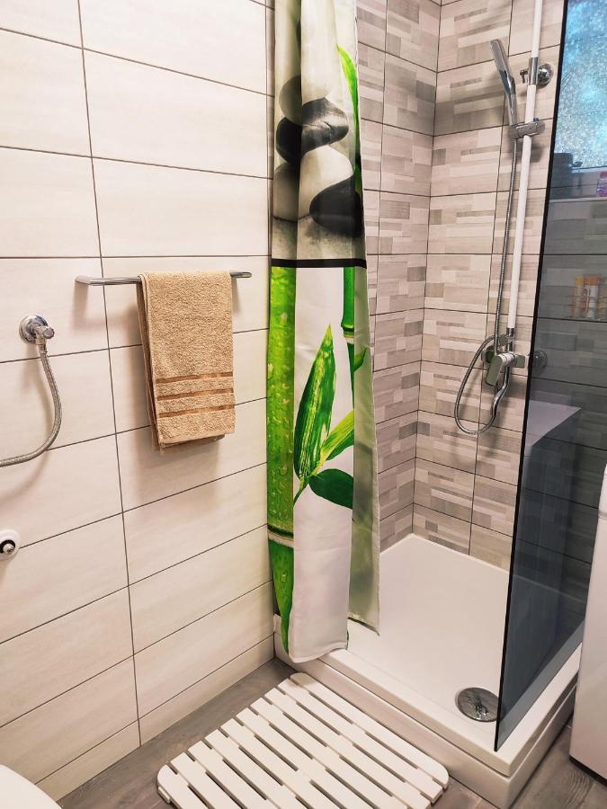 Apartman Levi Pula Exteriör bild