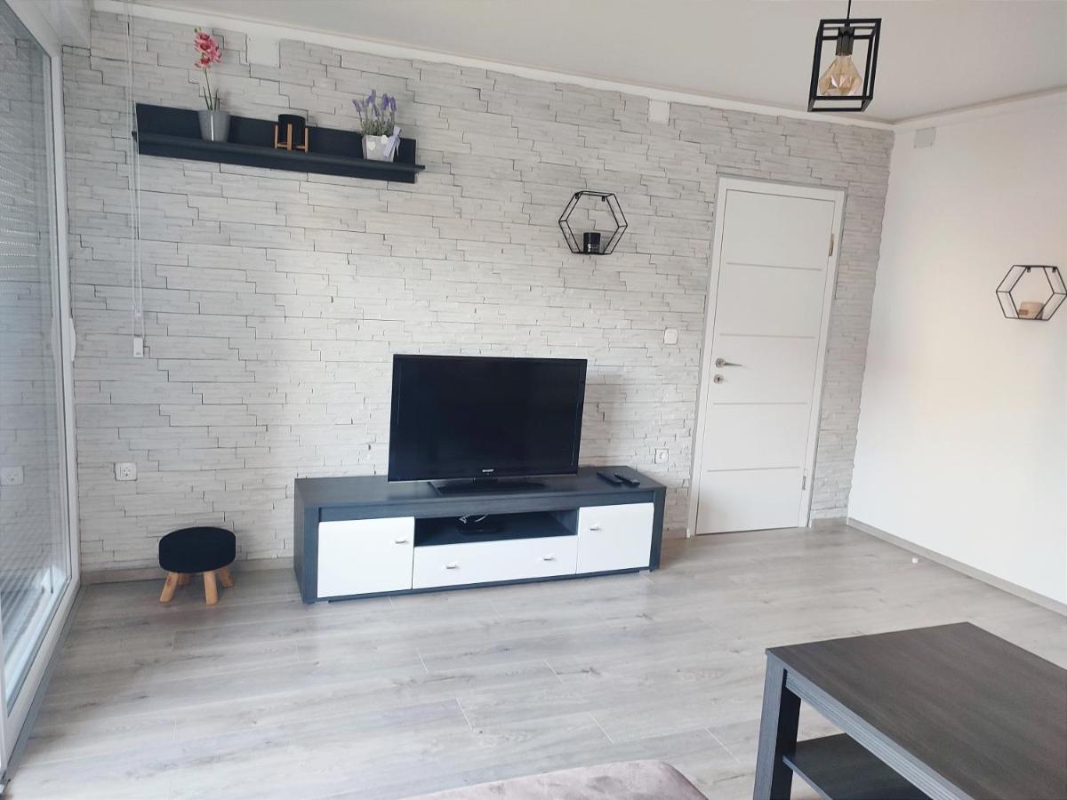 Apartman Levi Pula Exteriör bild