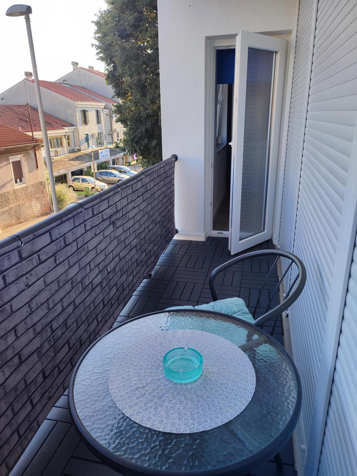 Apartman Levi Pula Exteriör bild