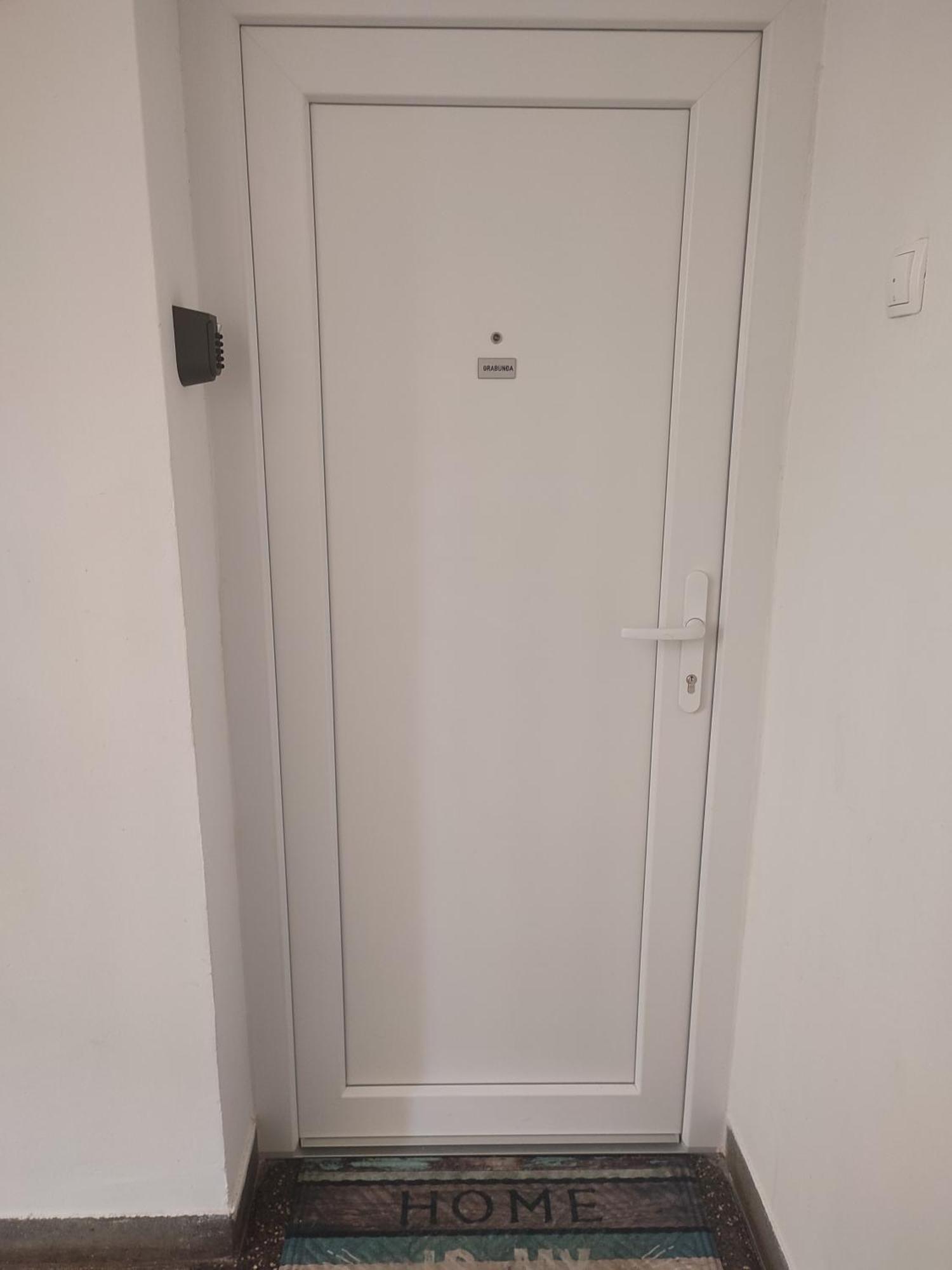 Apartman Levi Pula Exteriör bild
